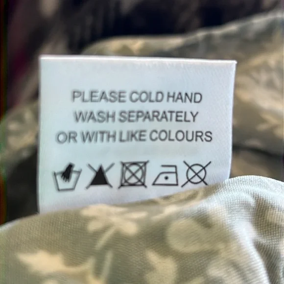 🩶 Pink Lily ‘Garden Fate’ Green Tiered Floral Skirt || Size Large 🌸 - Picture 10 of 10